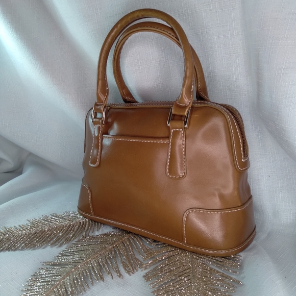 Liz Claiborne mini purse - Picture 2 of 8